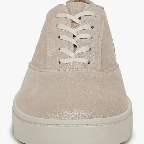 NWOT 🆕 Vionic Callie Women's Sneaker Gold Metallic Size 9 - Picture 2 of 9